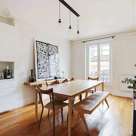 Lovely Flat In Saint Germain Des Pres